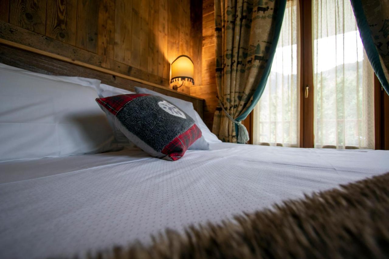 Laghetto Alpine Hotel & Restaurant Brusson Dış mekan fotoğraf