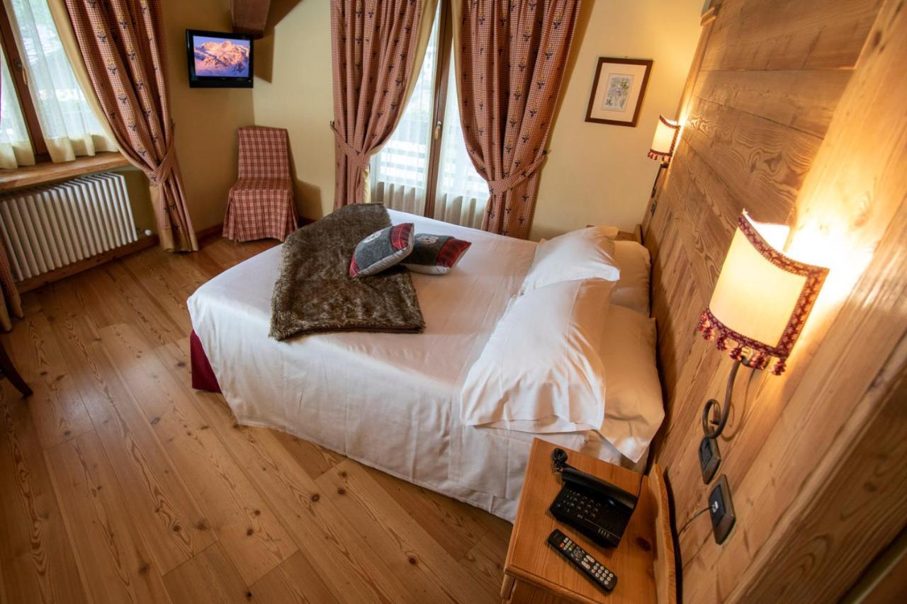 Laghetto Alpine Hotel & Restaurant Brusson Dış mekan fotoğraf
