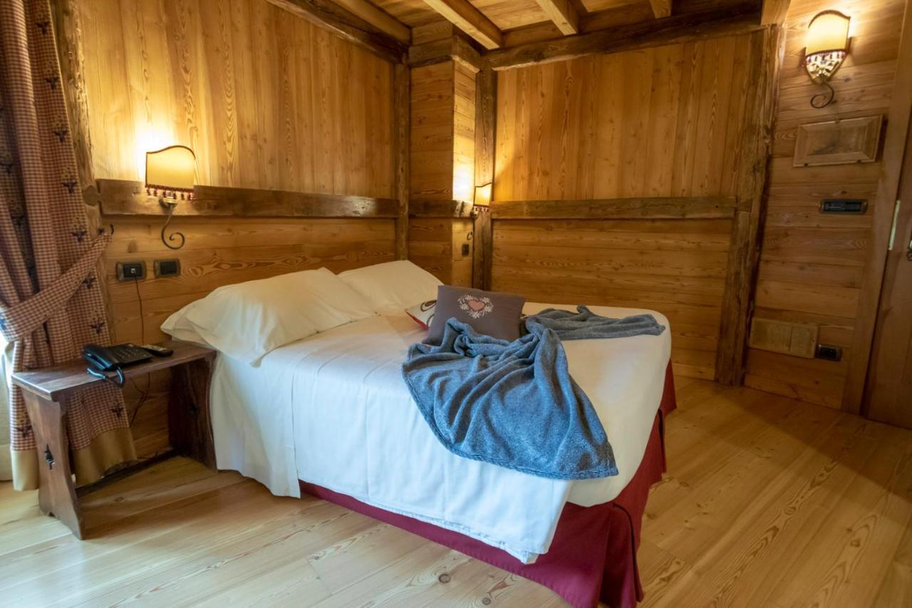 Laghetto Alpine Hotel & Restaurant Brusson Dış mekan fotoğraf