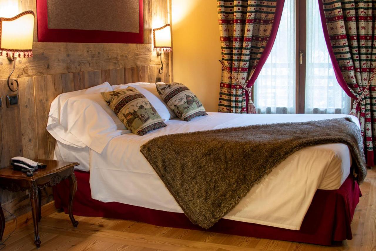 Laghetto Alpine Hotel & Restaurant Brusson Dış mekan fotoğraf