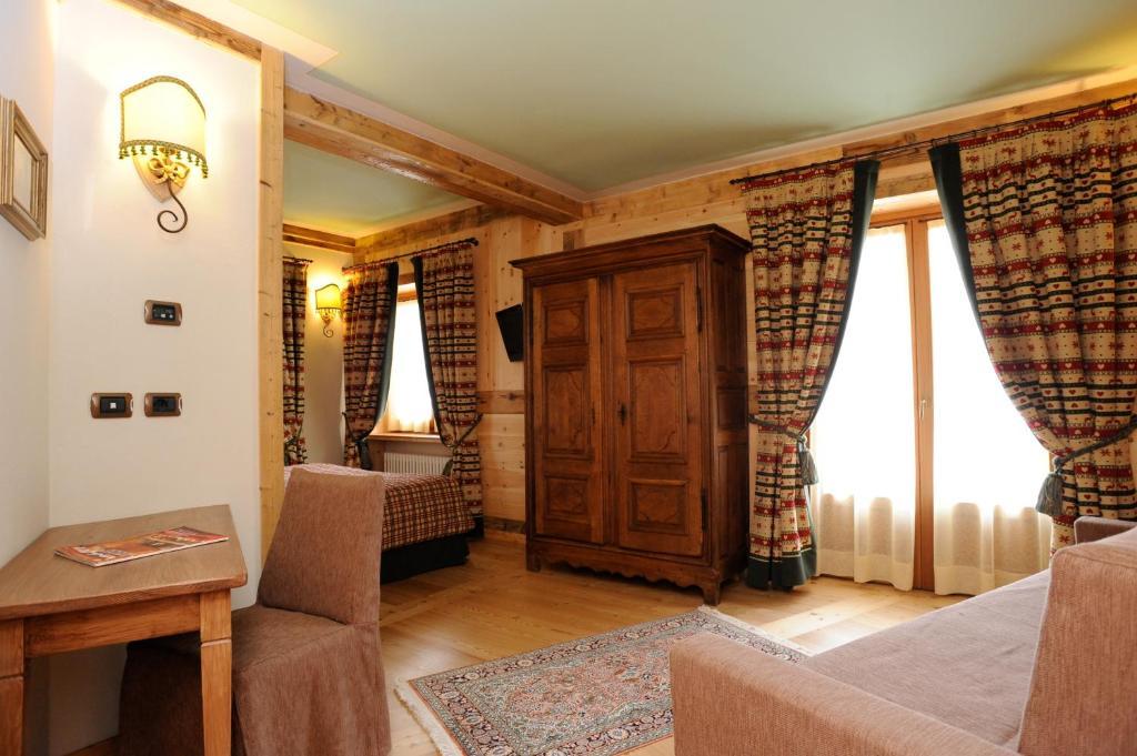 Laghetto Alpine Hotel & Restaurant Brusson Dış mekan fotoğraf