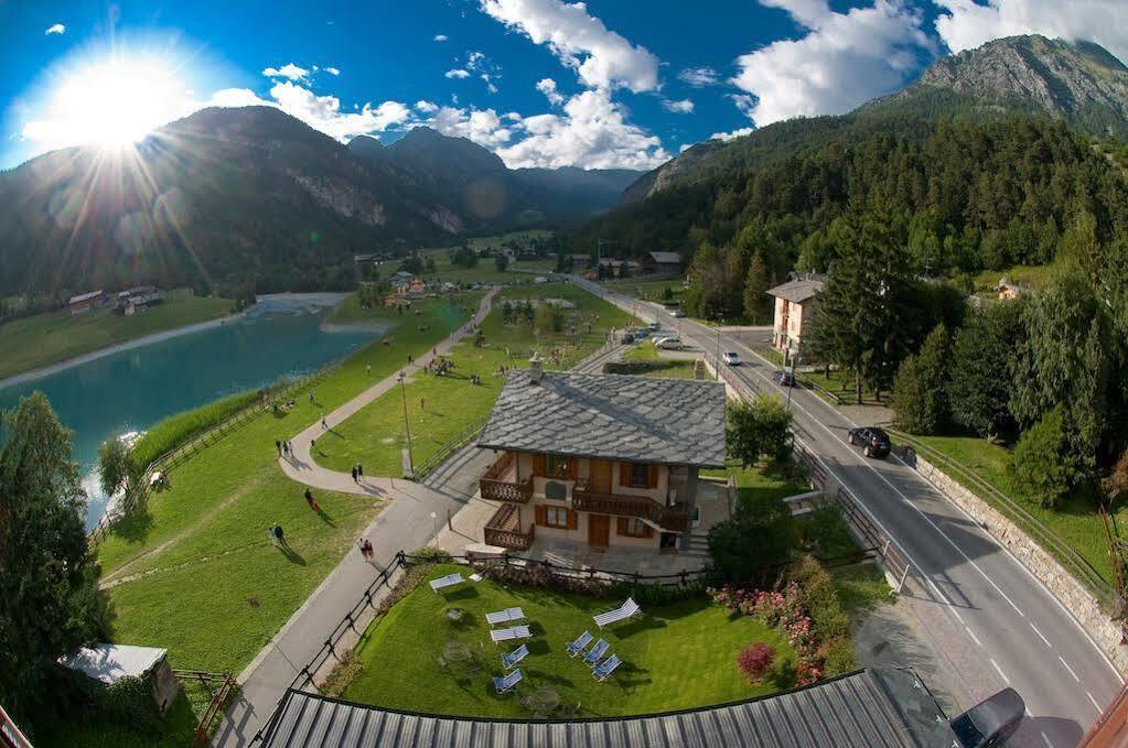 Laghetto Alpine Hotel & Restaurant Brusson Dış mekan fotoğraf